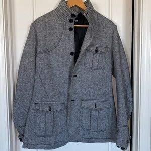 Men’s wool coat size size 42R.